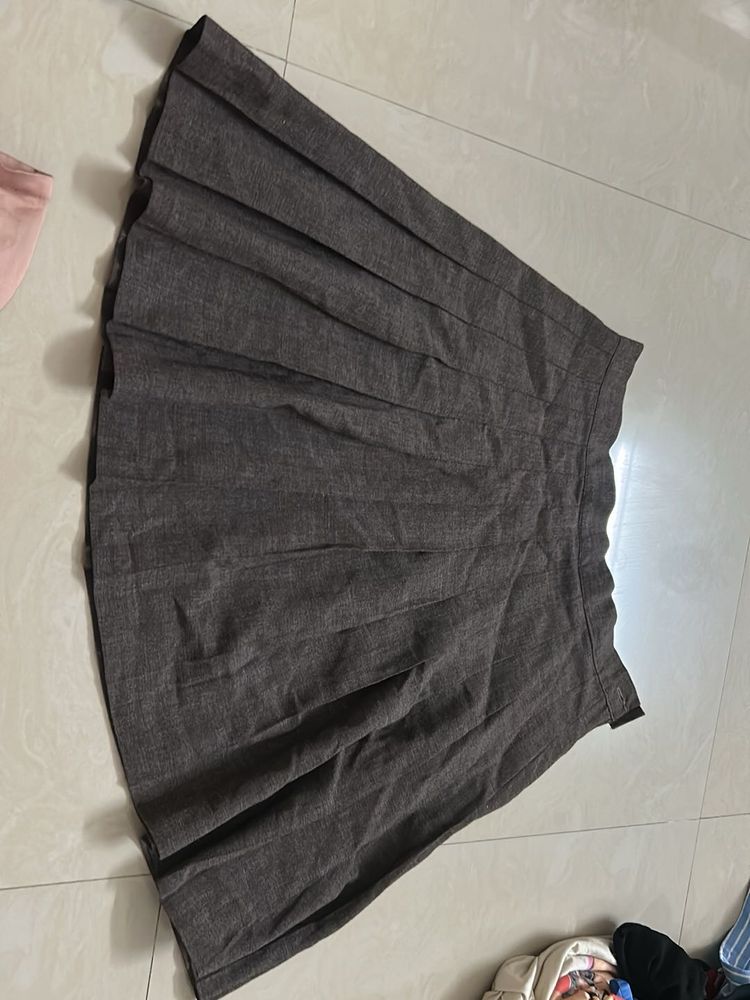 Brown Pleated skirt