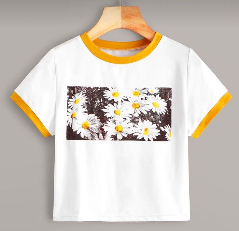 Floral print slim fit crop top.