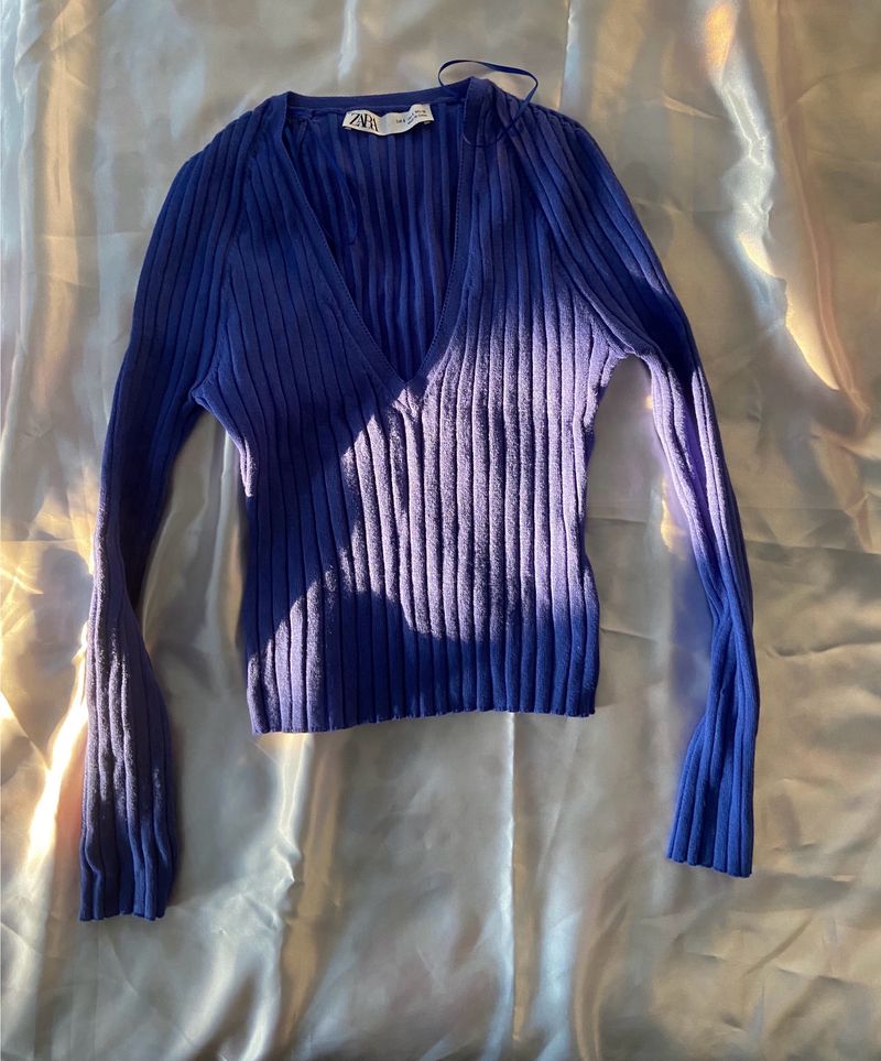 Zara Ribbed Vneck Top