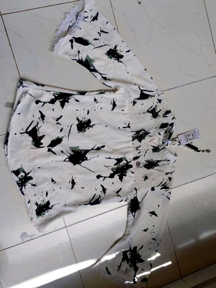 Printed Bell Sleeve Top
