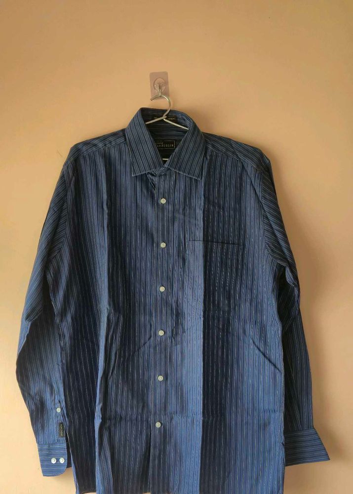 Men&#39;s Casual Shirt