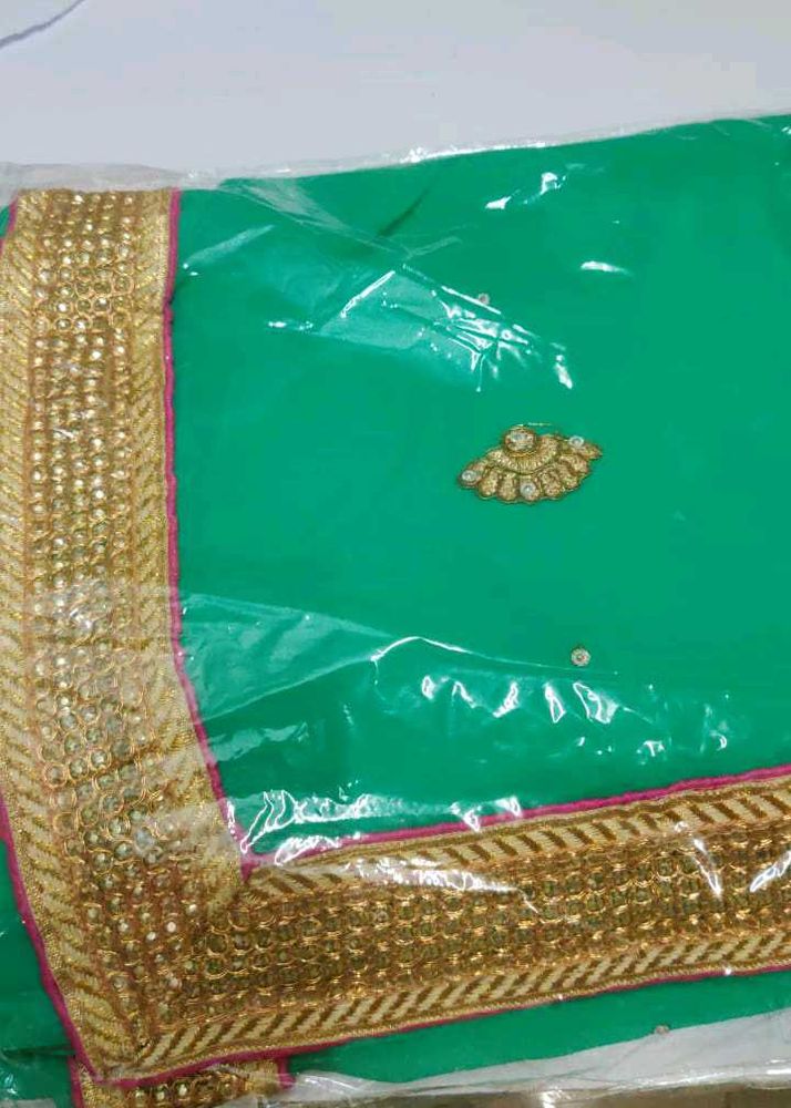 New Saree Beautiful Colour