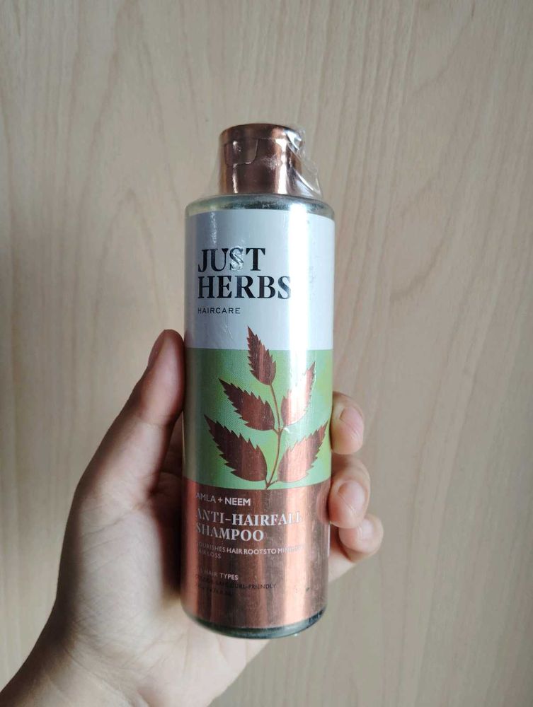 JUST HERBS SHAMPOO 😍
