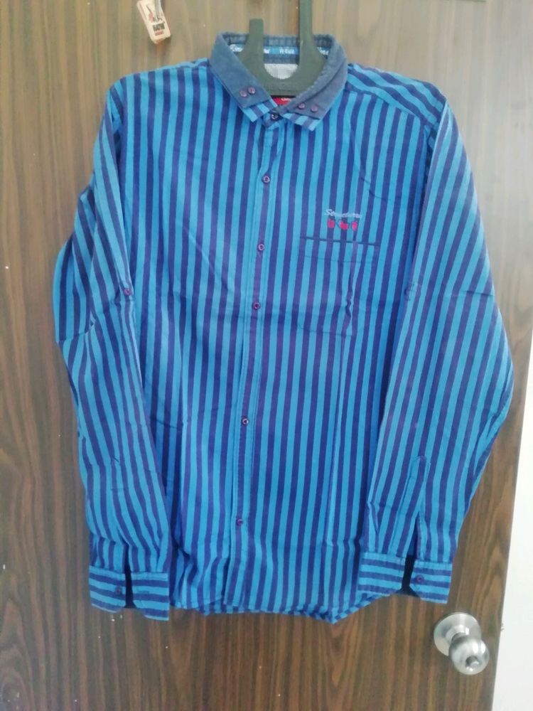 BLUE AND BLACK LINING SHIRT