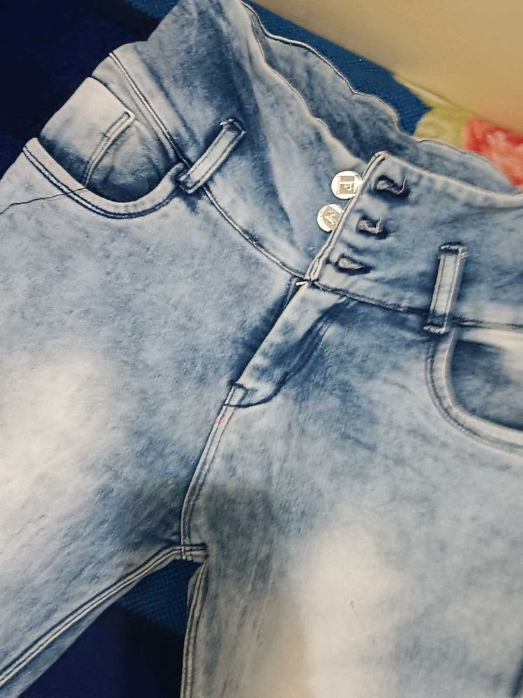 Beautiful jeans only for you with a unforgettable