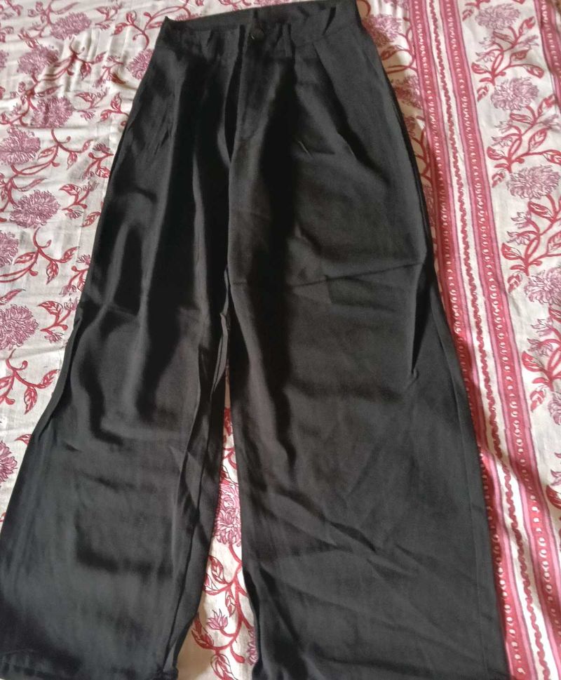 Korean Style Pant With Sleeveless Cute Top