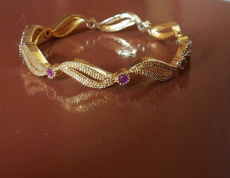 Rold Gold Antique Bangle