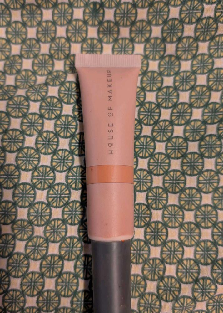 House of Makeup Foundation