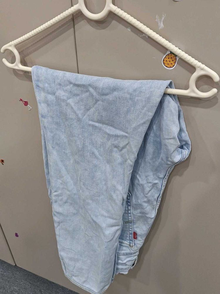 Levis jeans