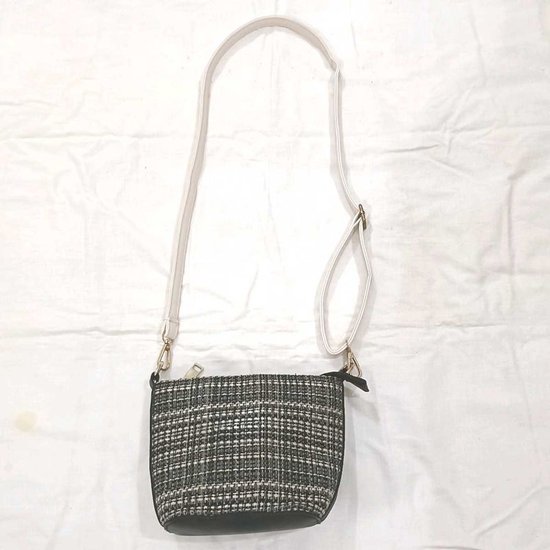 Black n White Sling Bag