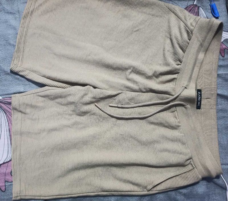 Casual Beige Shorts