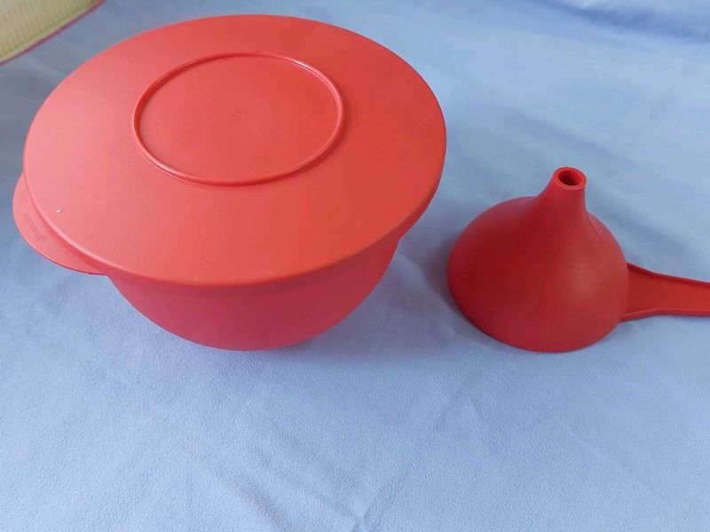 Tupperware Red Cooking Utensil Set