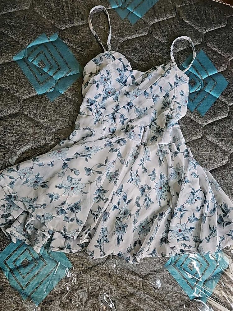 Chic Floral Halter Top