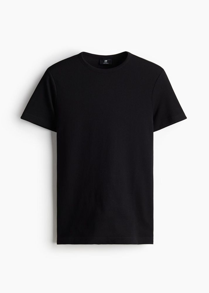 H&amp;M Black T-Shirt - Casual Style
