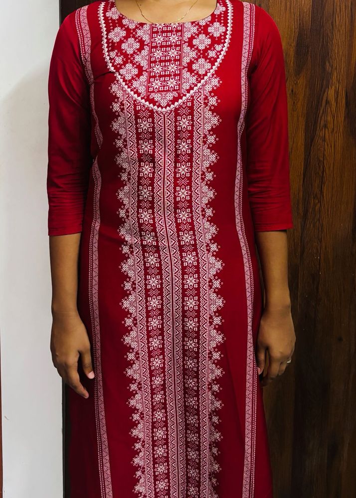 Elegant Red Embroidered Kurta