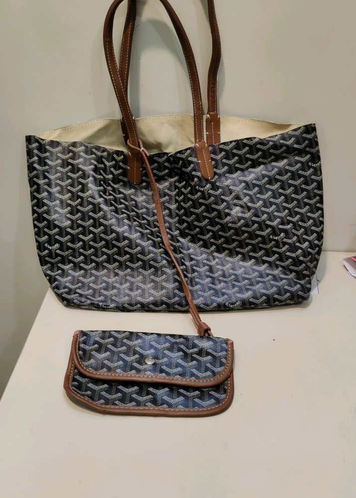 Auth Goyard Goyardine Black St. Louis PM Tote Bag