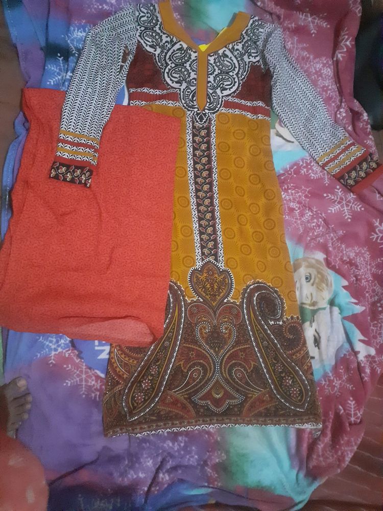 Pakistani Suit Kurti With Plazzo