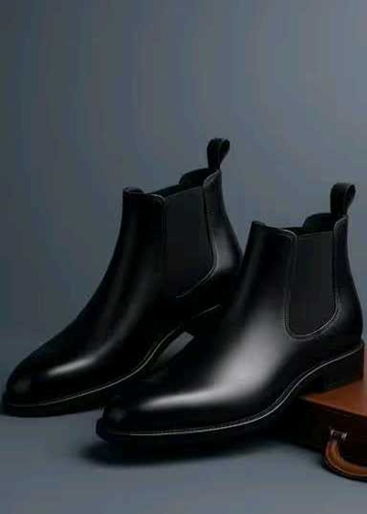Stylish Black Mens Boots