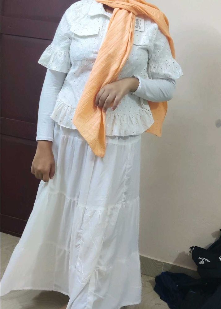 WHITE TOP AND SKIRT BOTTOM (NO INNER)