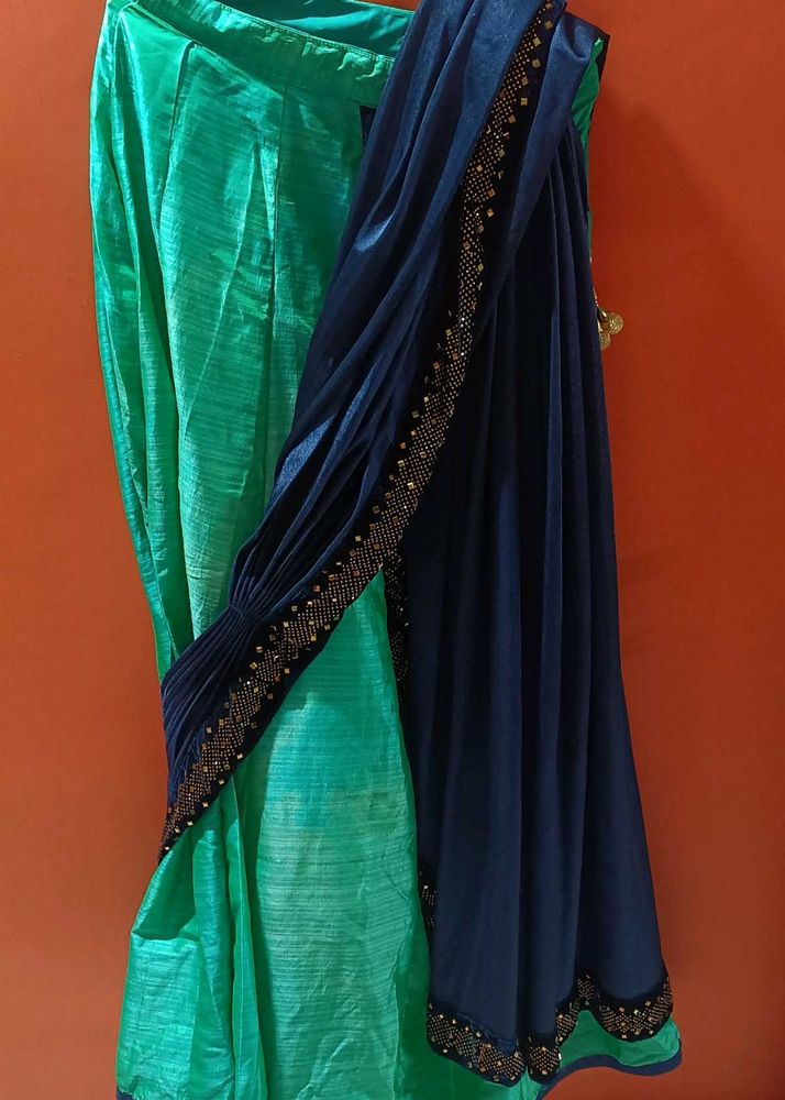 Skirt With Embellished Attached Dupatta