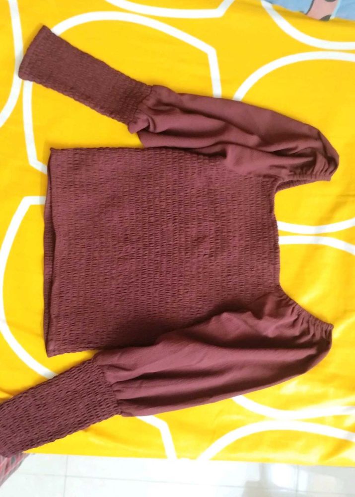 Chic Maroon Puff Sleeved Smocked Crop Top