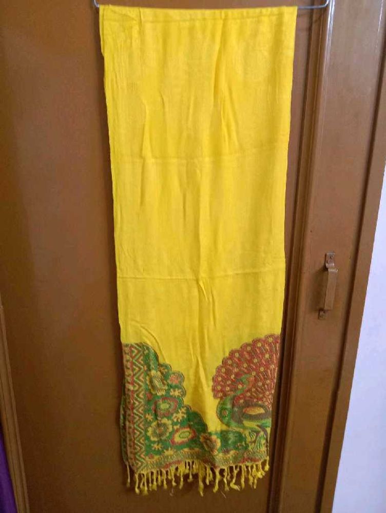 Yellow Printed shawl/stall