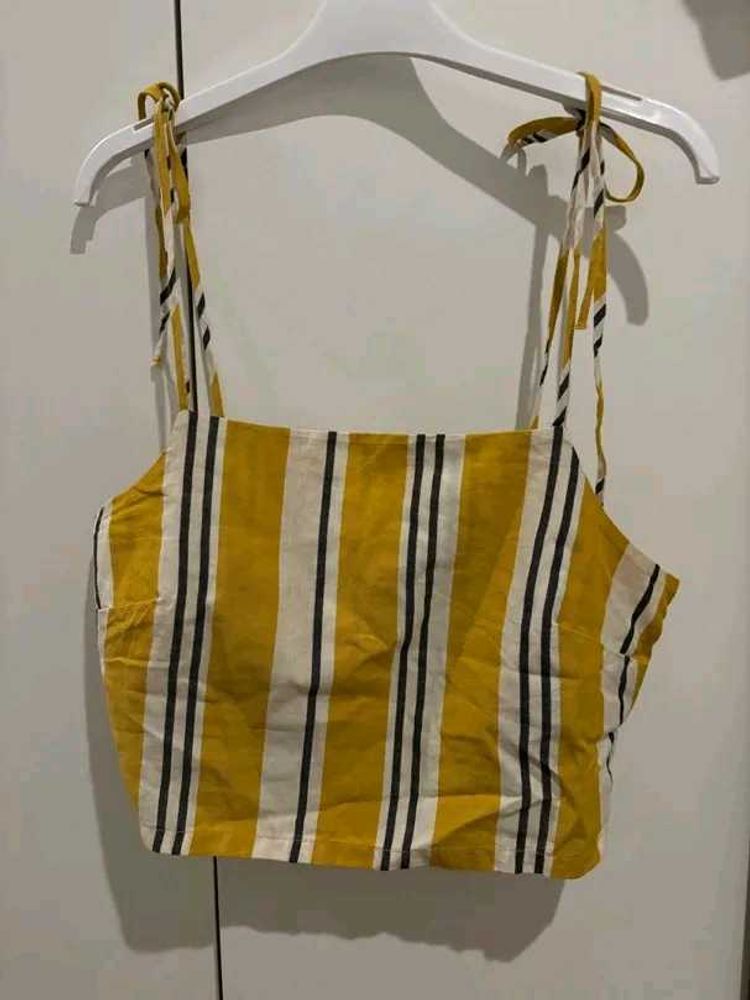 Stradivarius Spaghetti crop top (tie up)