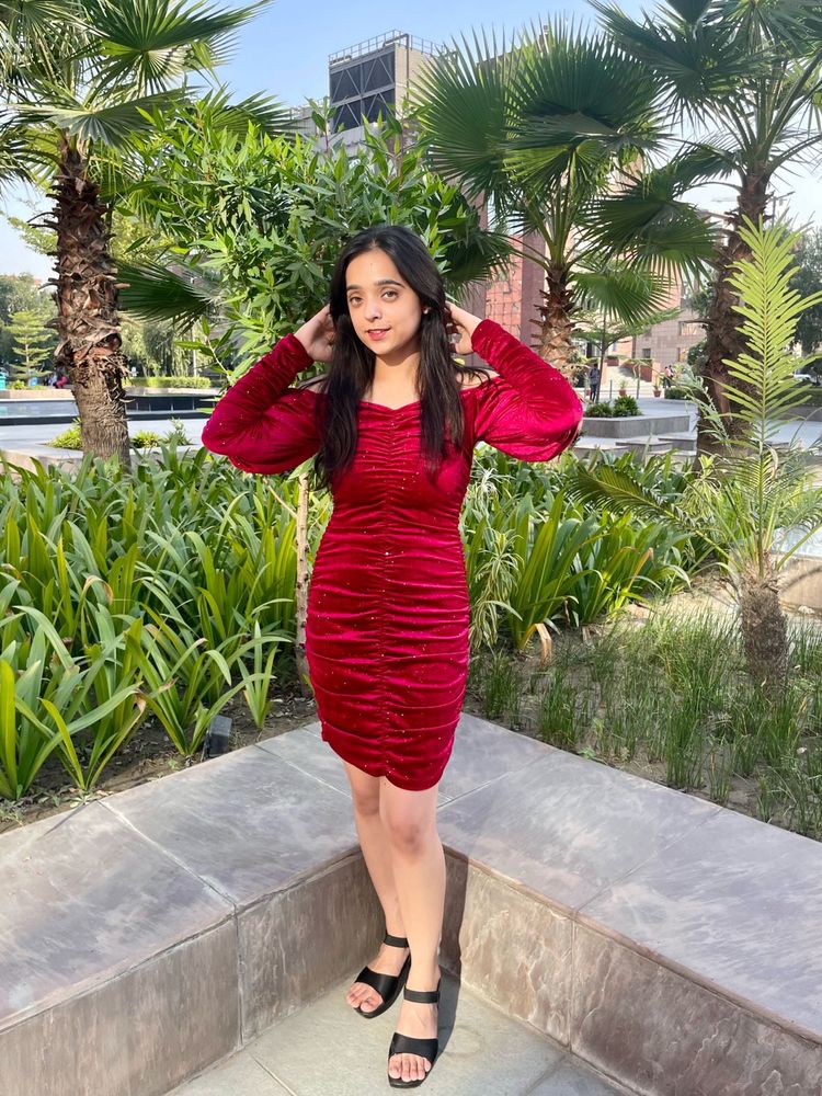 URBANIC GLITTER BODYCON PARTY DRESS
