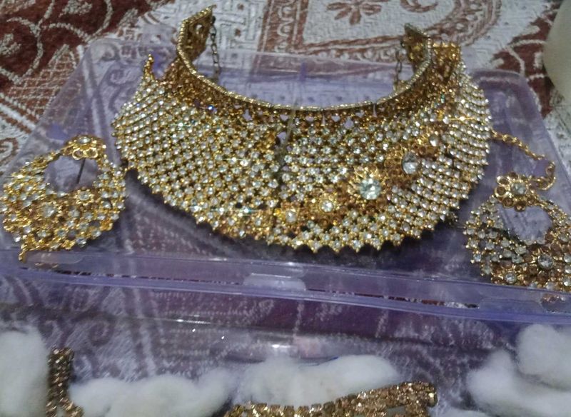 Golden Jewellery Set (Necklace)