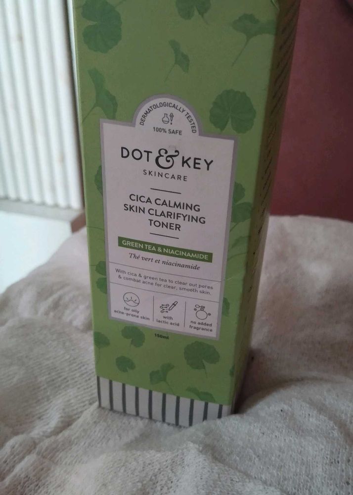 Dot &amp; Key Cica Calming Toner