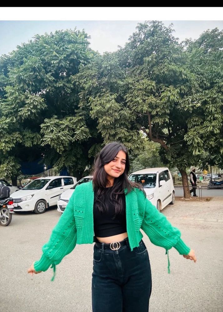 Stylish Green Cropped Cardigan