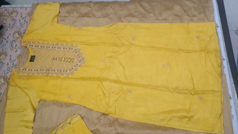 Gorgeous MissMe Yellow kurta Set💛