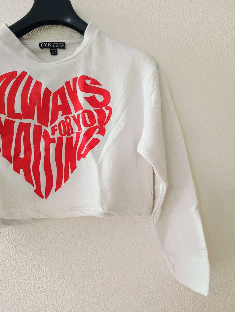 FYK Cropped Heart Graphic Top