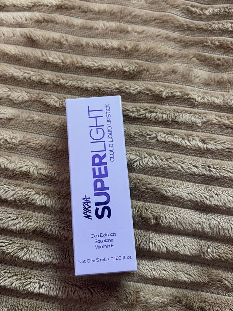 Nykaa Superlight Lipstick