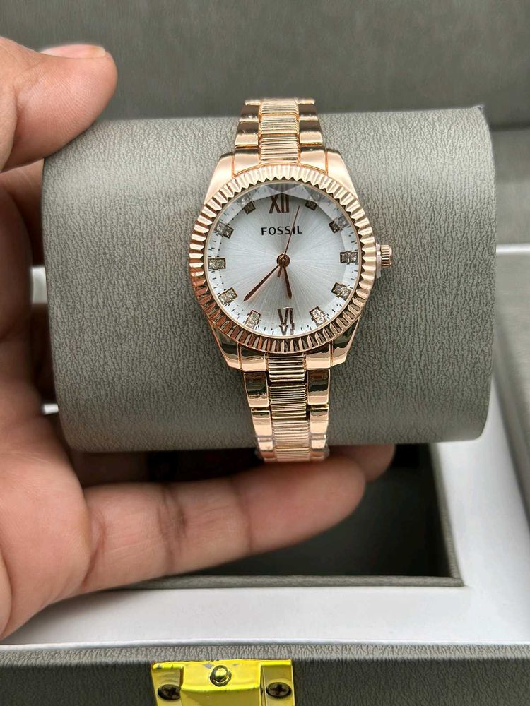 FOSSIL PREMIUM LADIES WATCH WITH TIN BOX