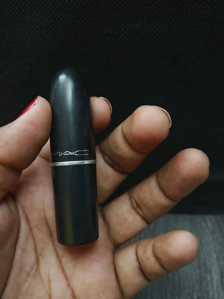 MAC Lipstick- D For danger