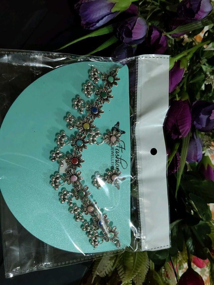 Floral Necklace &amp; Earring Set