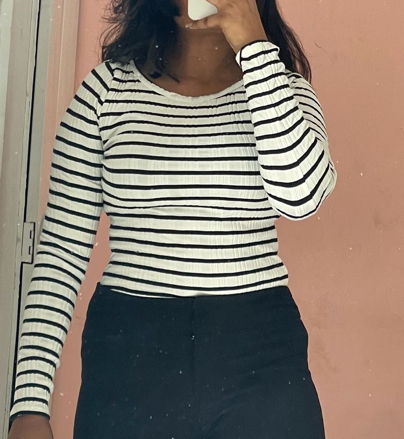 Body hugging Top