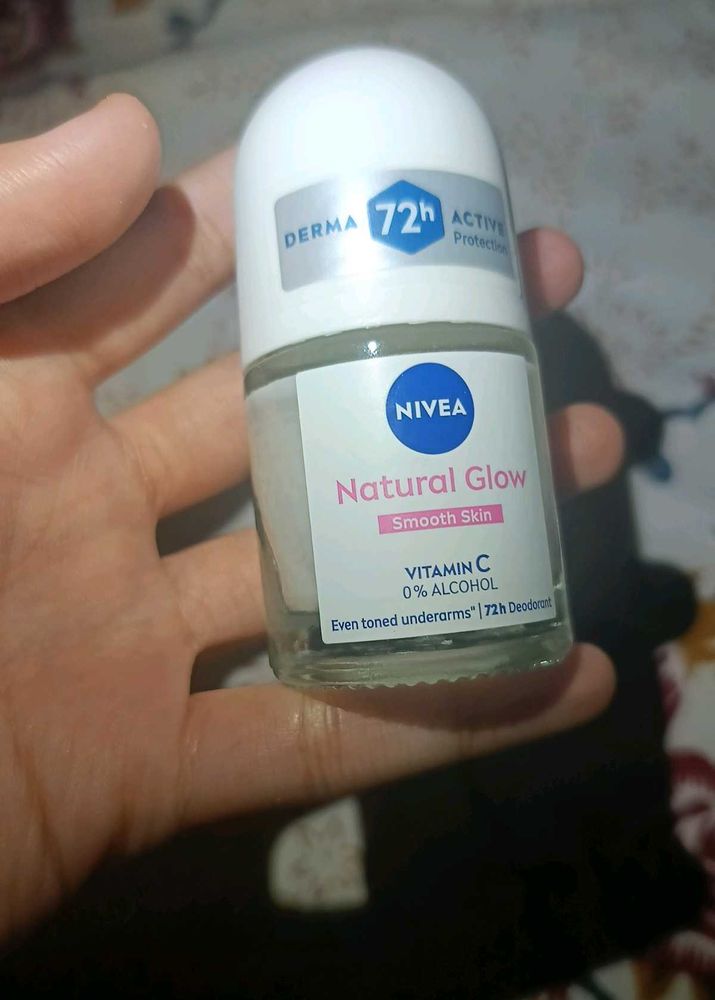 NIVEA Natural Glow Deodorant
