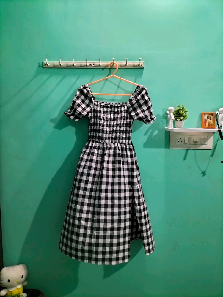 Urbanic Black And White Dress
