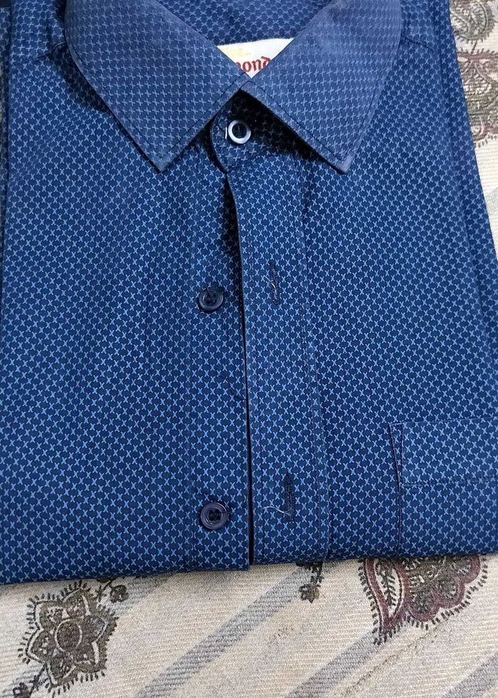 Men&#39;s Blue Patterned Shirt