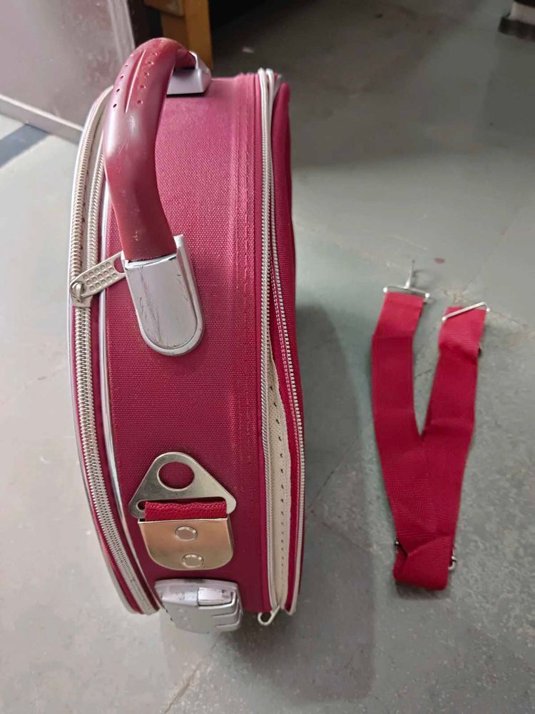 Cosmetic bag