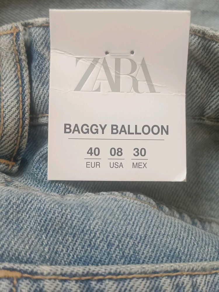 Baggy Balloon Mid-rise Jeans