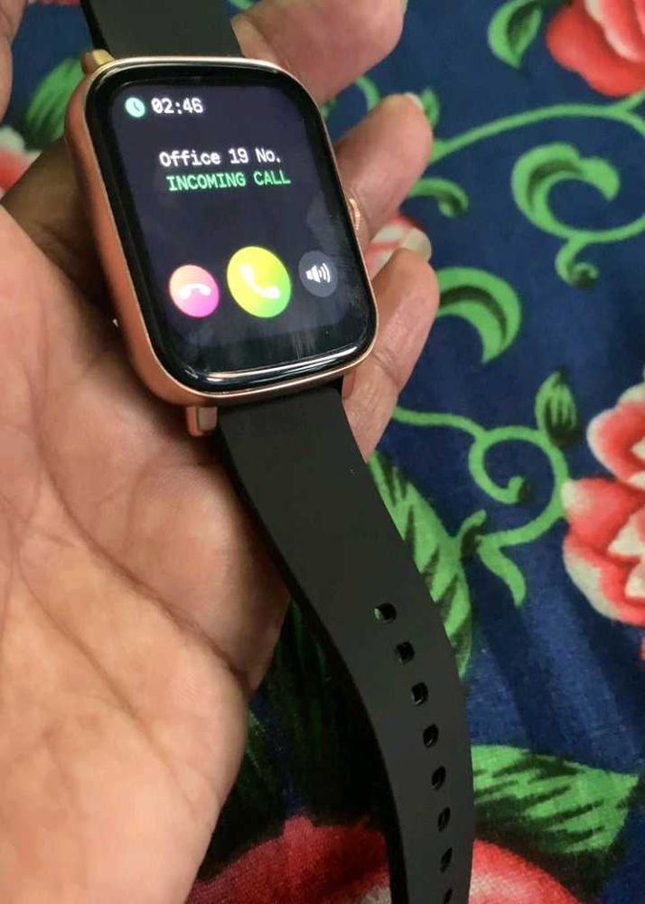 Smart Watch with Incoming Call