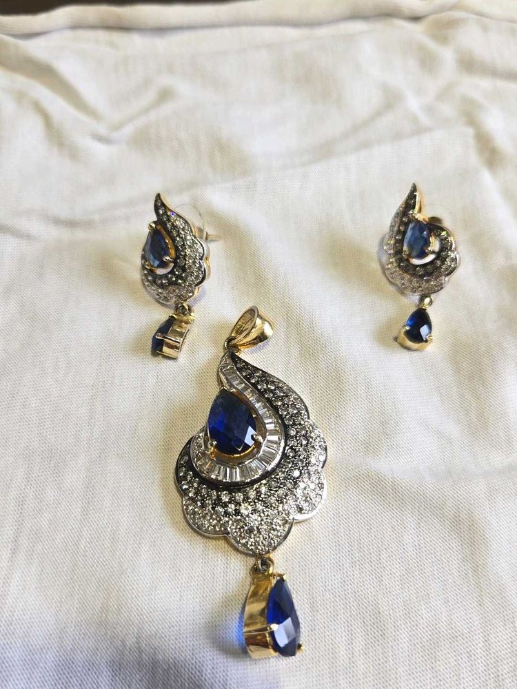 Pendant Set