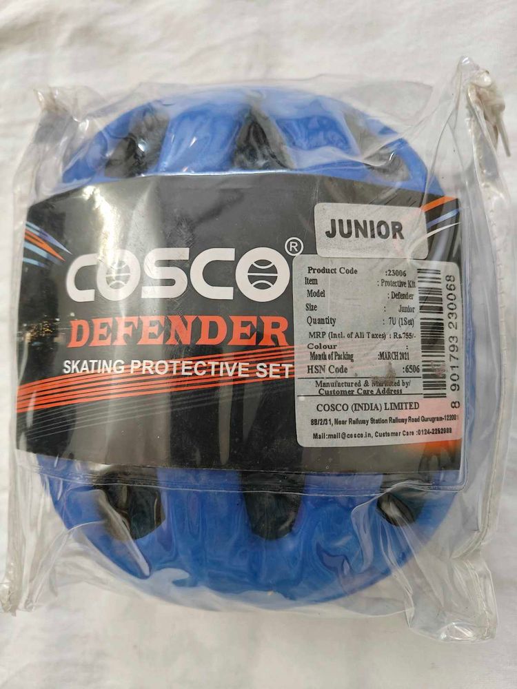 Cosco Junior Defender Skating Set