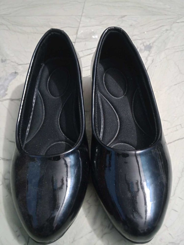 Black Ballerinas for party and office