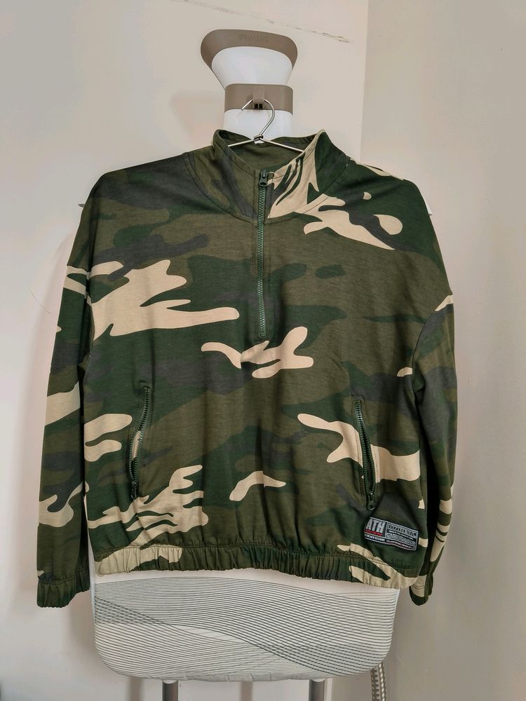 Crop Sweatshirt With Pockets