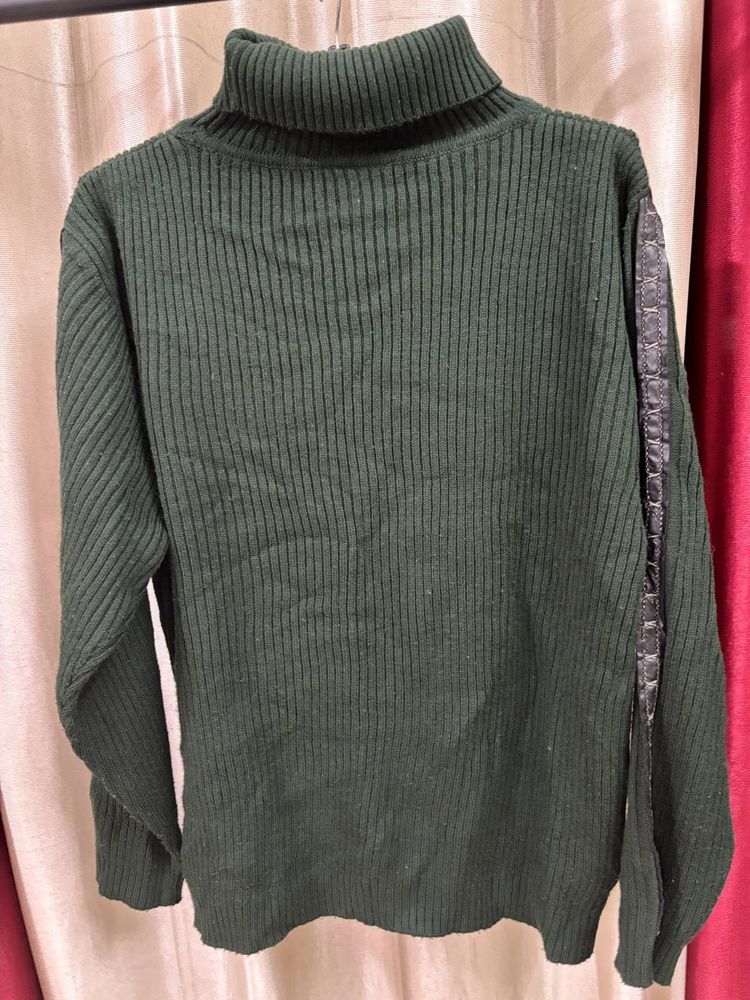 Ribbed Turtle Neck Pullover Sweater