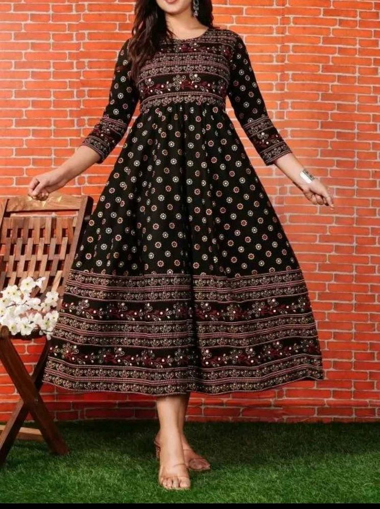 Elegant Black Printed Dress